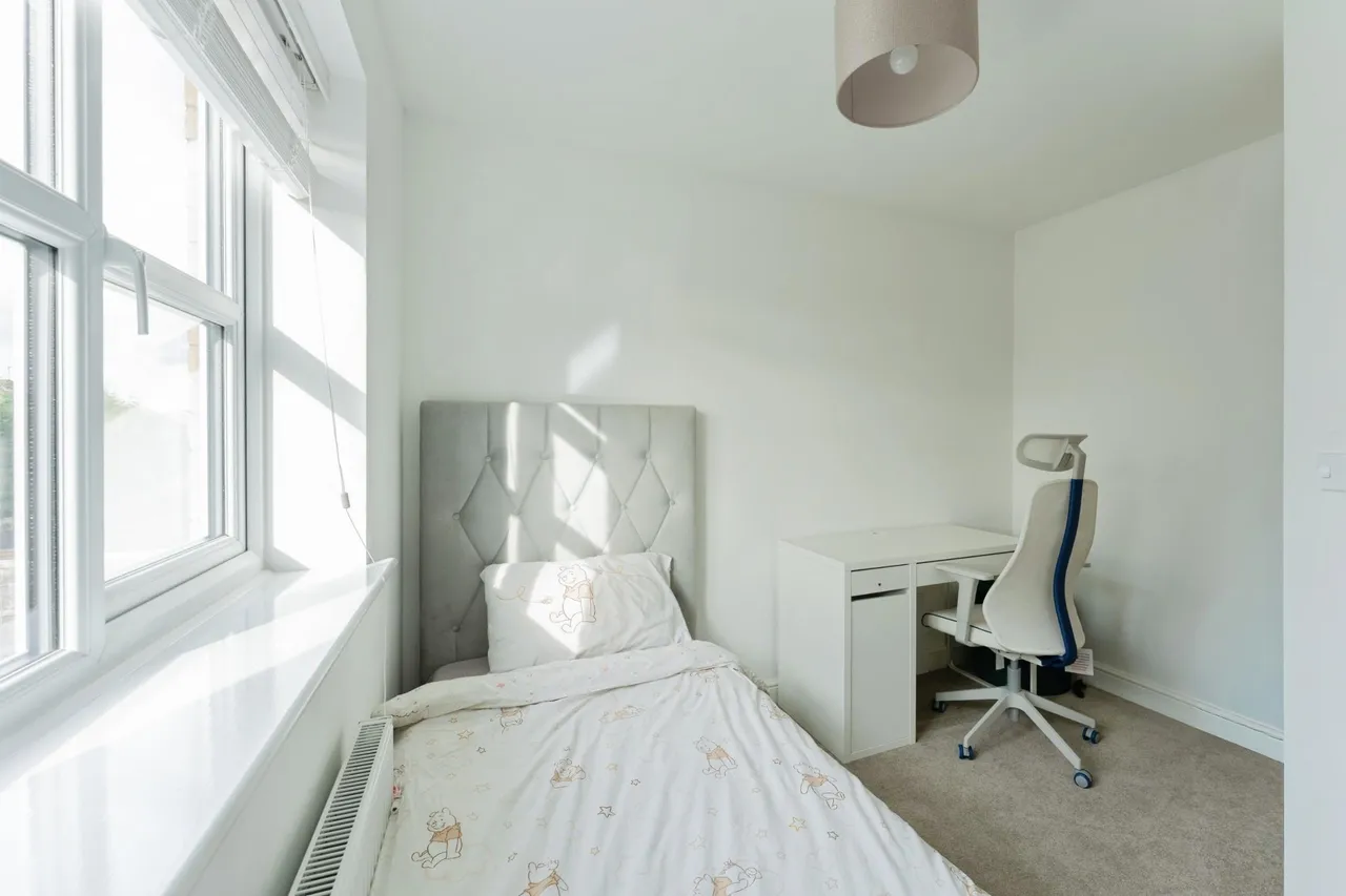 Tellets Hey, Bromborough, CH62, photo 14