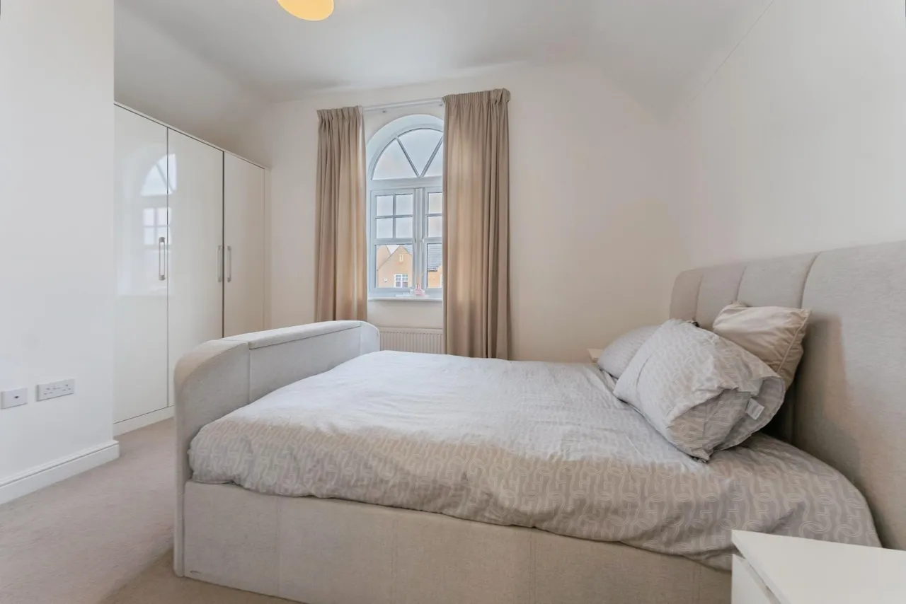 Tellets Hey, Bromborough, CH62, photo 10
