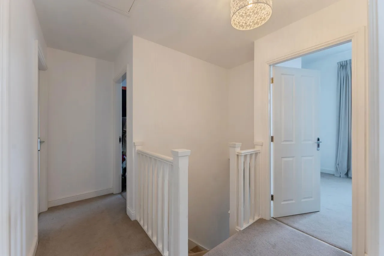 Tellets Hey, Bromborough, CH62, photo 17