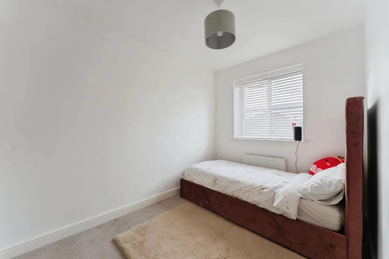 Tellets Hey, Bromborough, CH62, photo 15