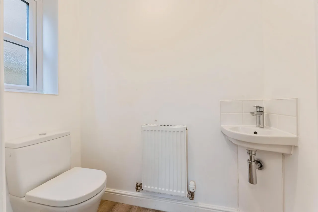 Tellets Hey, Bromborough, CH62, photo 9