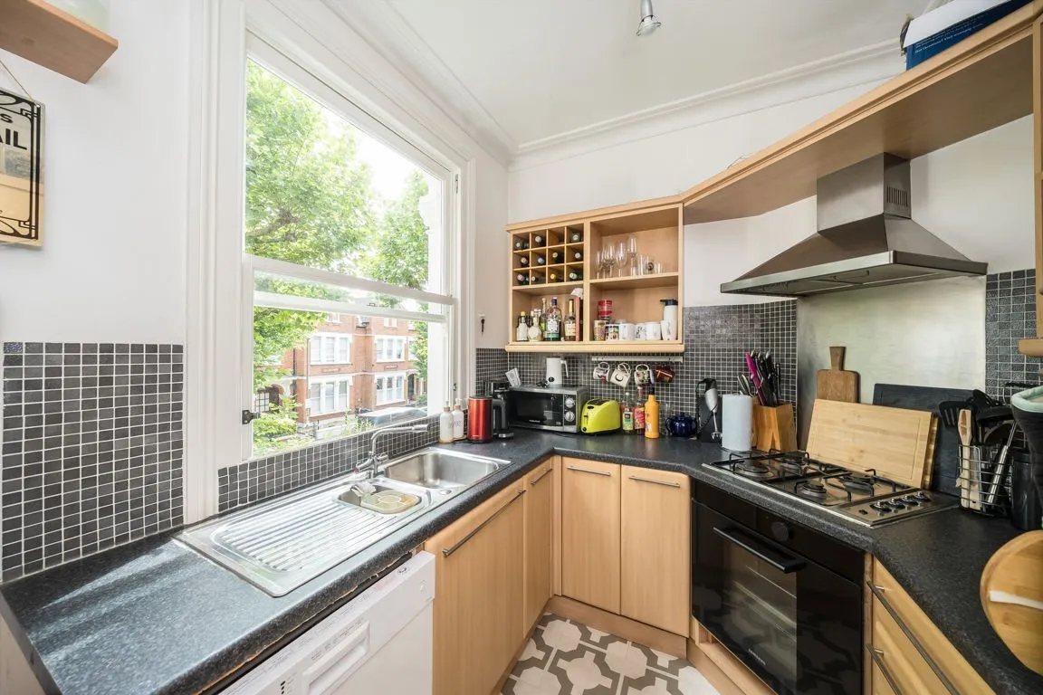 Streathbourne Road, SW17, photo 3