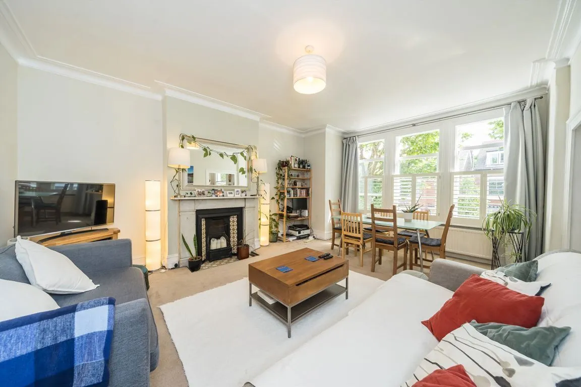 Streathbourne Road, SW17, photo 2
