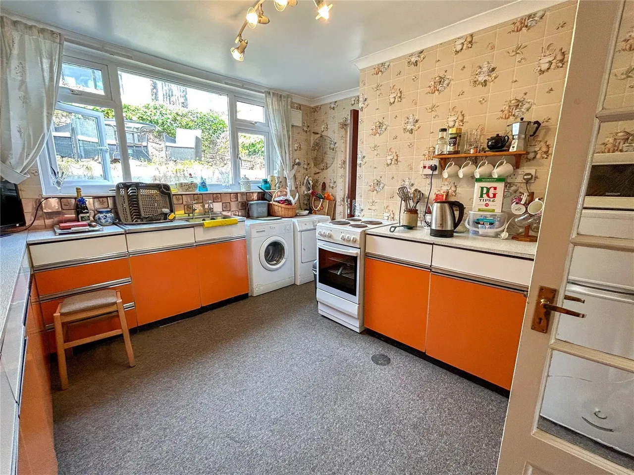 Charles Street, Milford Haven, SA73, photo 6