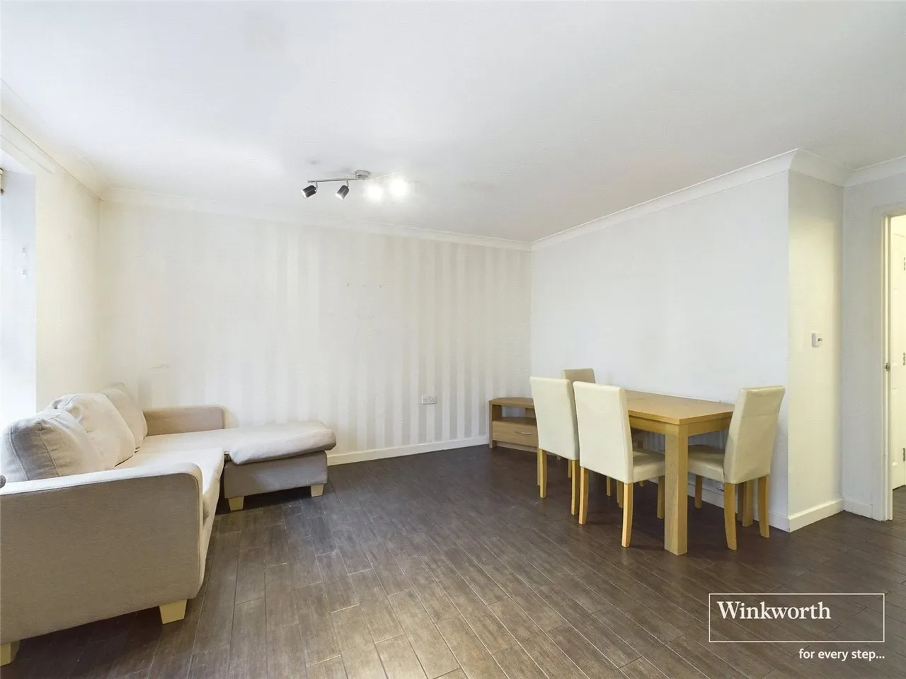 East View Place, East Street, Reading, Berkshire, RG1, photo 4