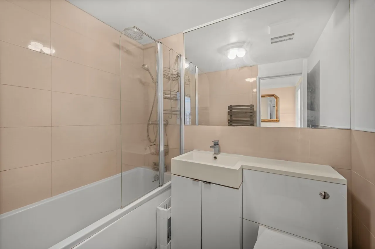 Drury Lane, London, WC2B, photo 13