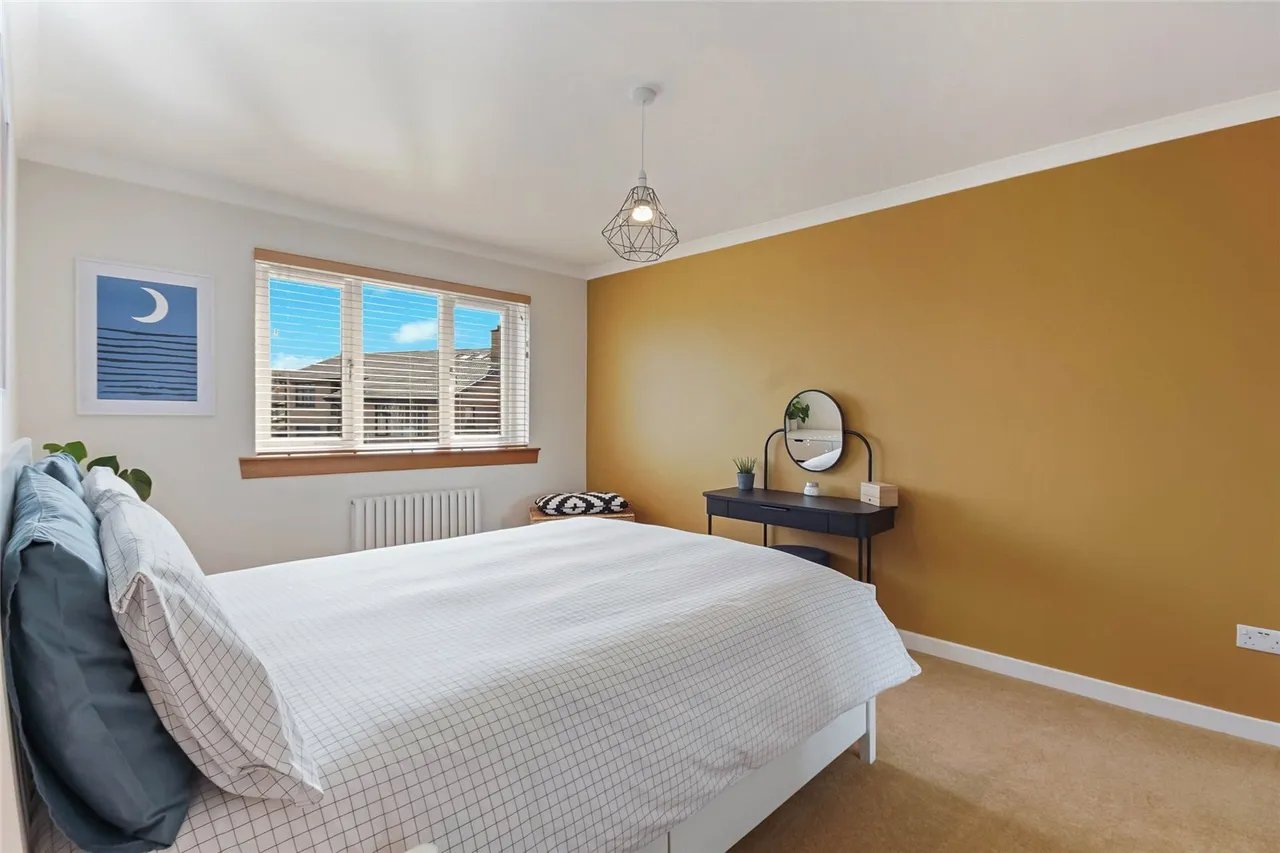 Locher Crescent, Houston, Johnstone, Renfrewshire, PA6, photo 13