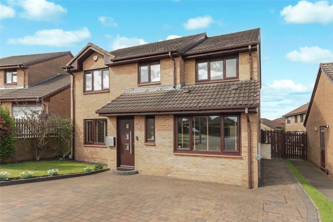 4 bed house for sale — Locher Crescent, Houston, Johnstone, Renfrewshire, PA6