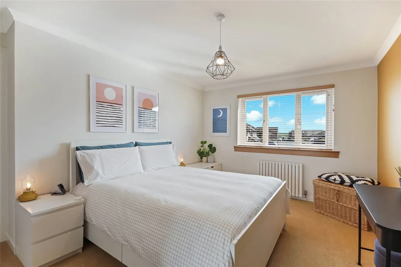 Locher Crescent, Houston, Johnstone, Renfrewshire, PA6, photo 12