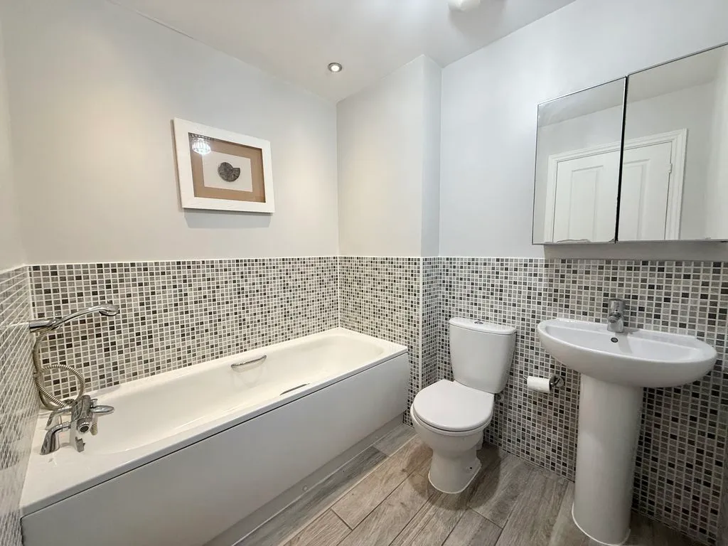 Clay Gardens, Woburn Sands MK17 8FH, photo 11
