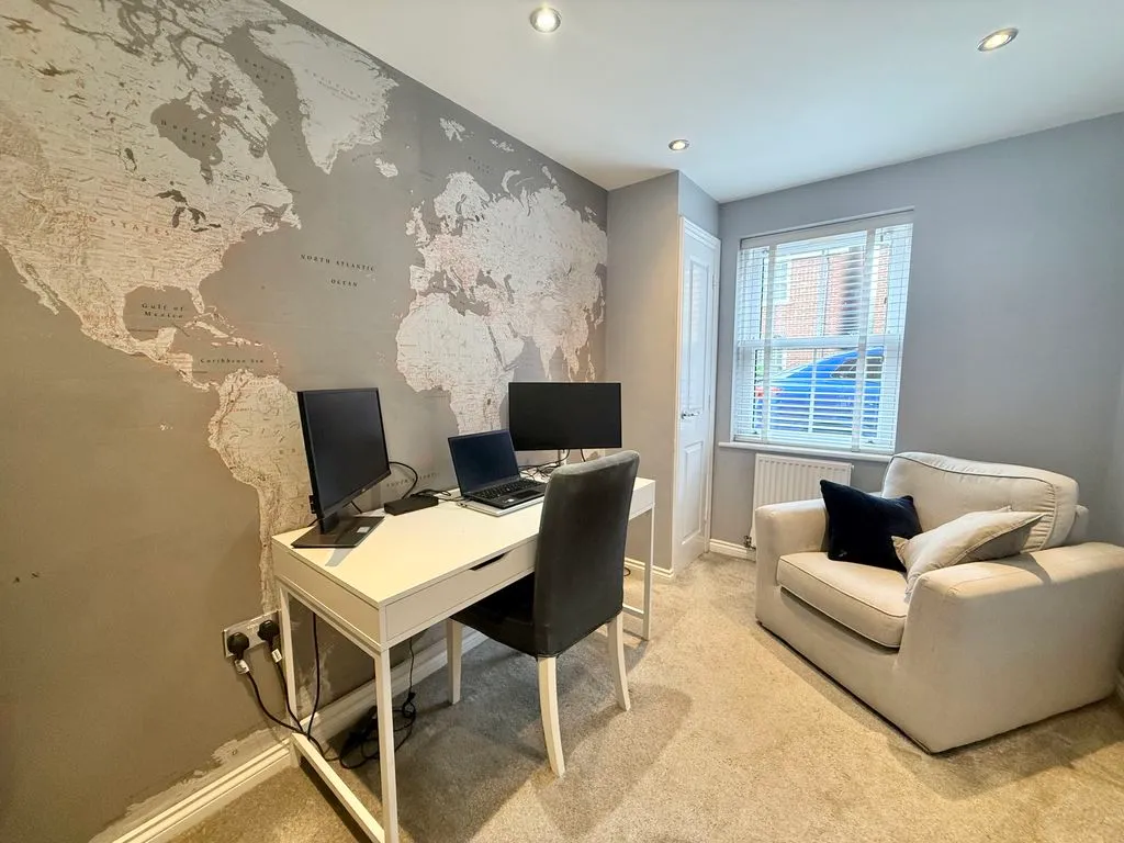 Clay Gardens, Woburn Sands MK17 8FH, photo 5