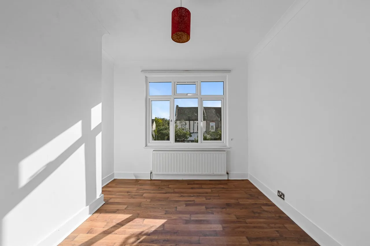 Mount Avenue, Chingford, E4, photo 11