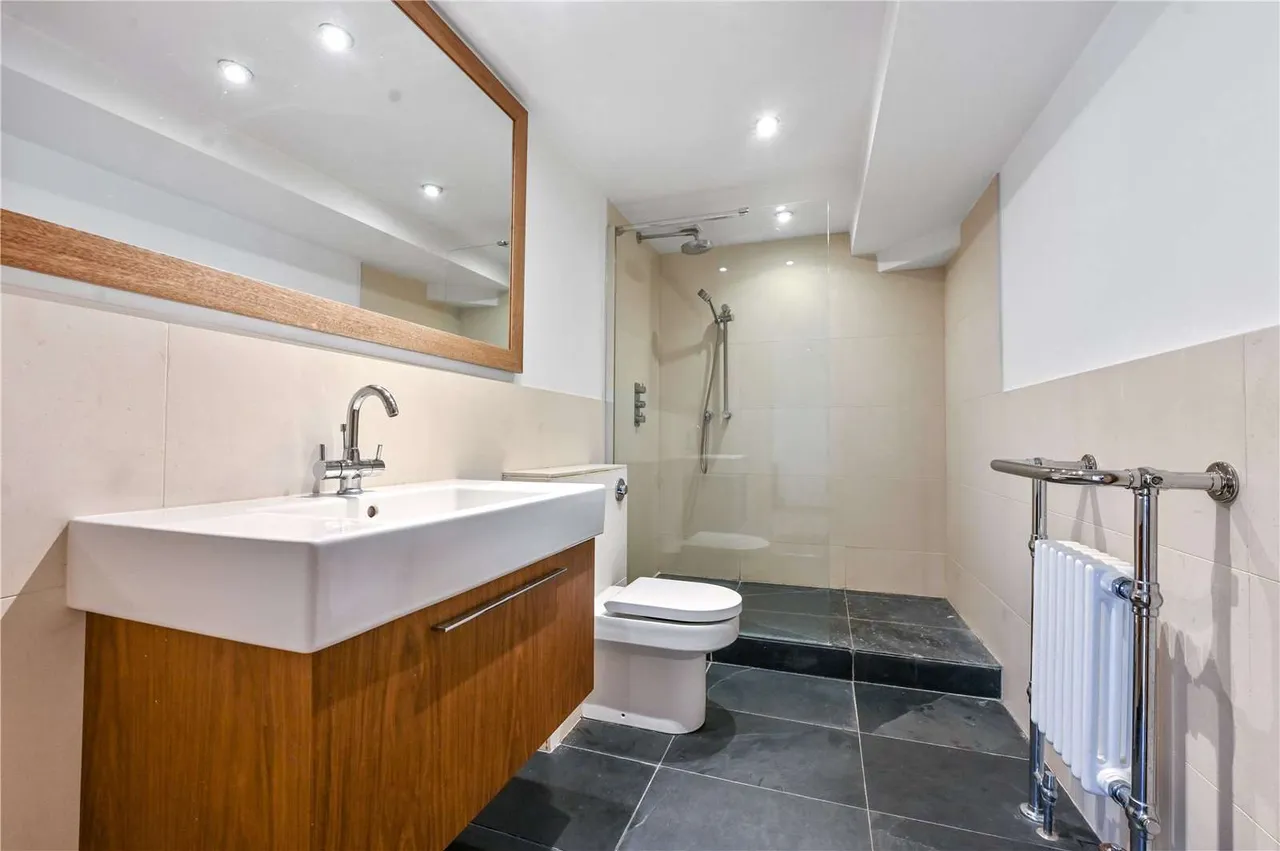 Wapping Wall, London, E1W, photo 12