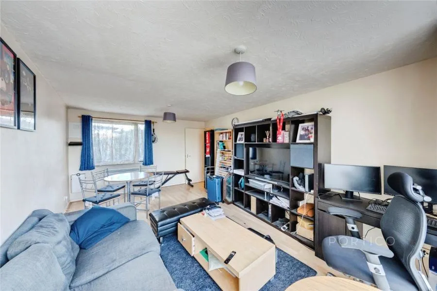 Grimsby Grove, London, E16, photo 7