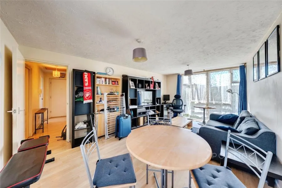 Grimsby Grove, London, E16, photo 4