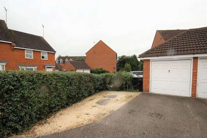 Treefields, Buckingham, photo 13
