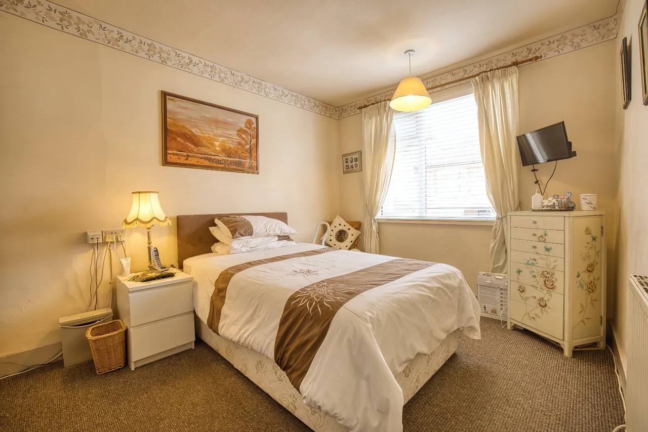 St. Andrews Road, Ramsgate, CT11, photo 9