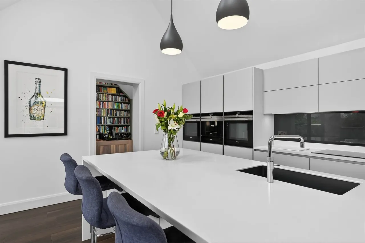 Malone Road, Belfast, BT9, photo 17