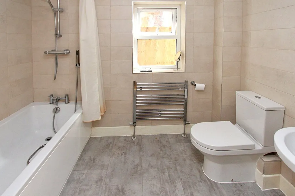 Brookley Road, Brockenhurst, photo 9