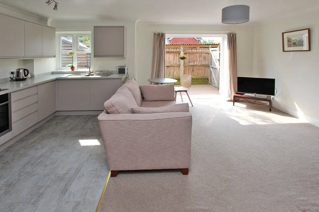 Brookley Road, Brockenhurst, photo 5