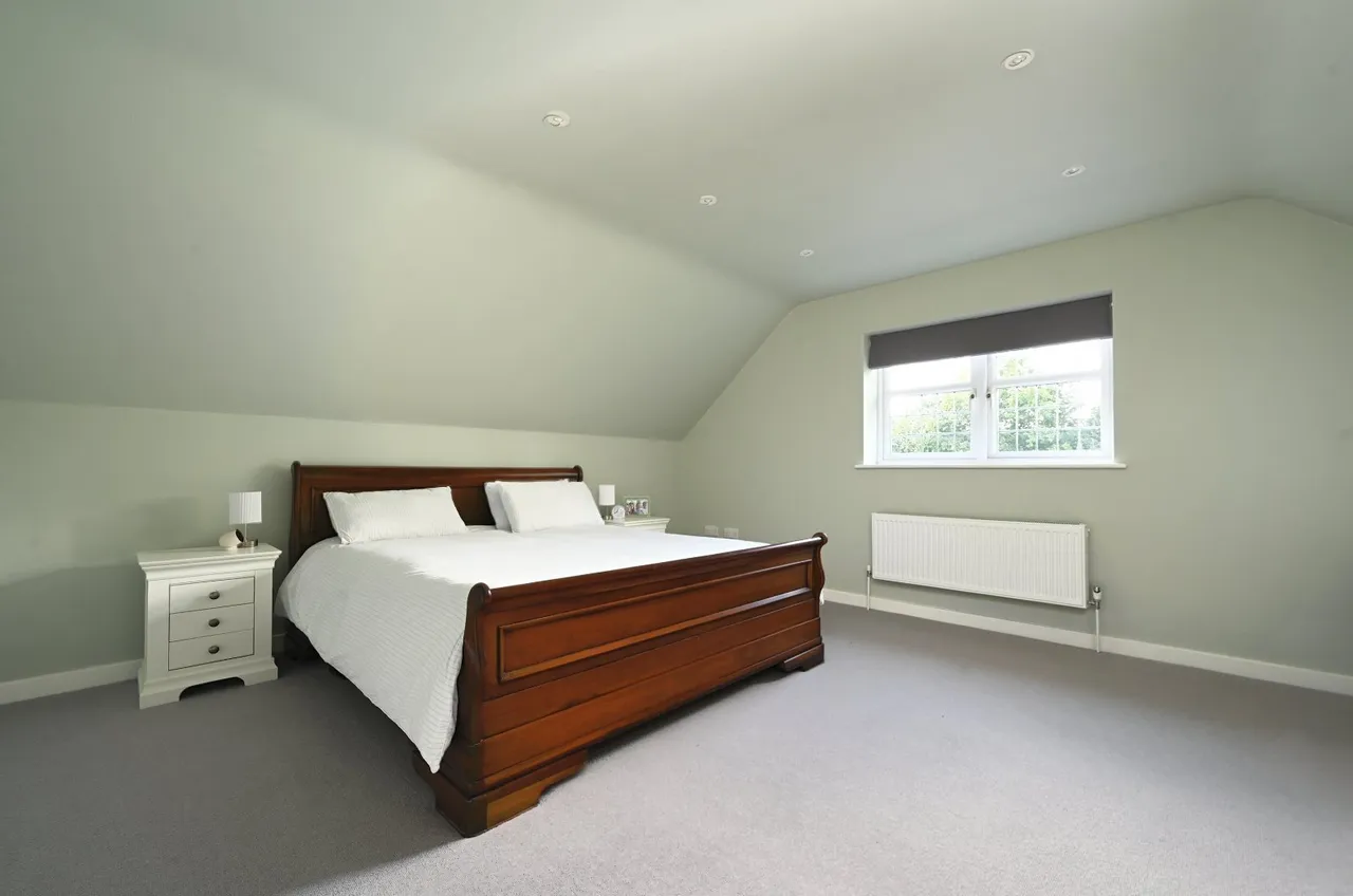 Hilltop Road, West Hoathly, RH19, photo 12