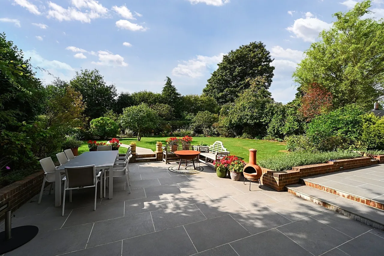 Hilltop Road, West Hoathly, RH19, photo 7