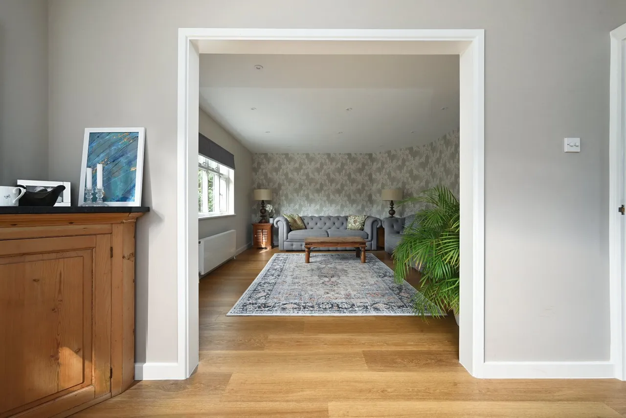 Hilltop Road, West Hoathly, RH19, photo 10