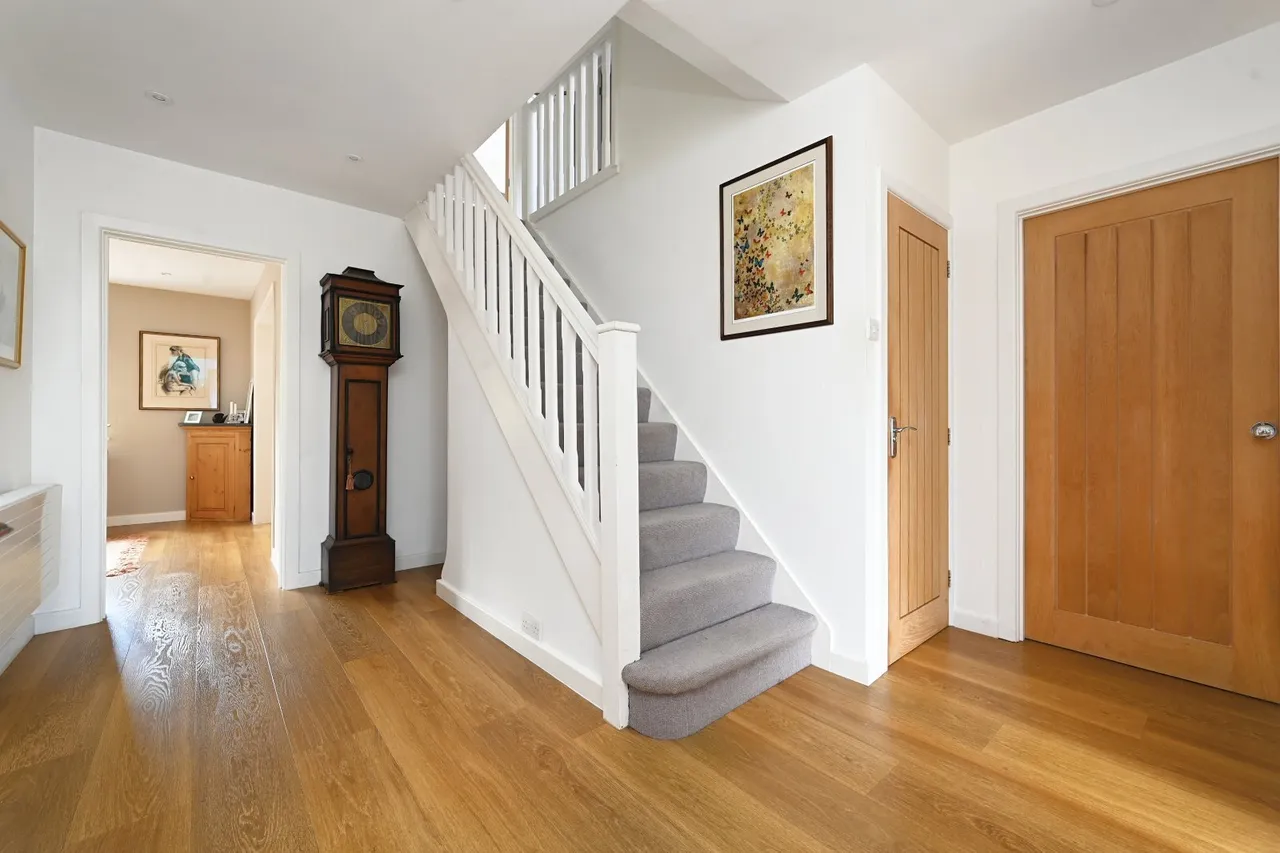 Hilltop Road, West Hoathly, RH19, photo 2