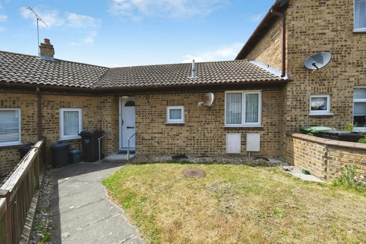 2 bed house for sale — Rosecroft Close, Langdon Hills, Basildon, Essex, SS16