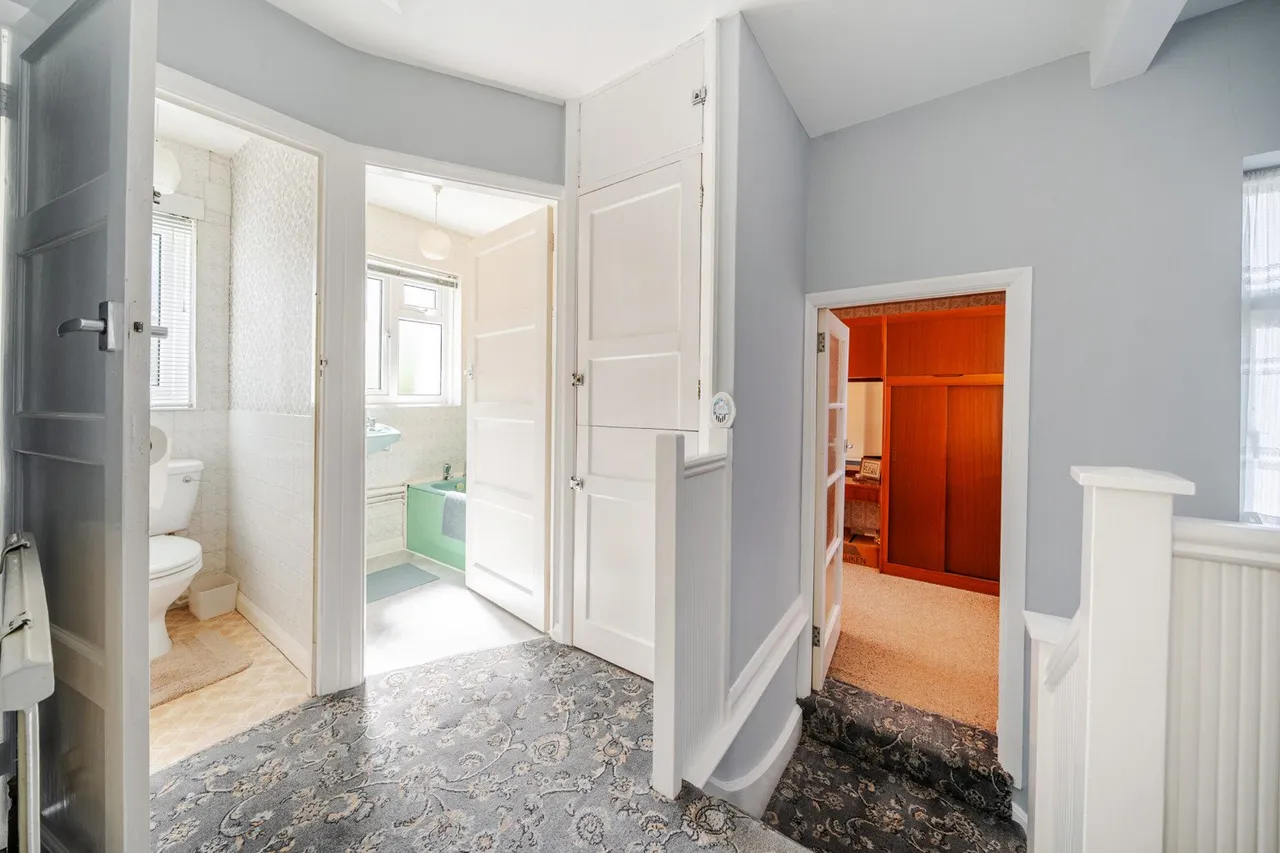 Pickhurst Rise, BR4, photo 13