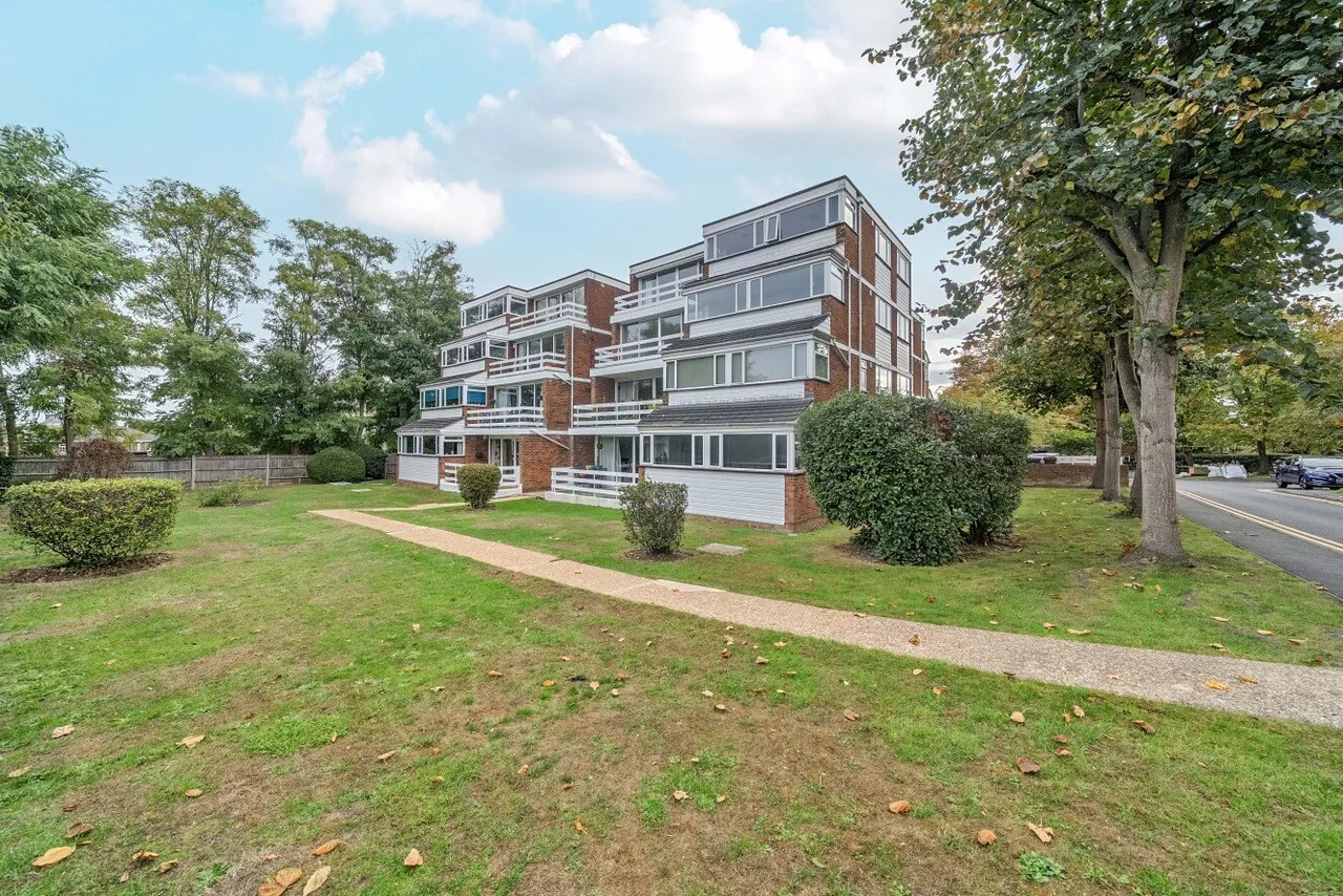 2 bed flat for sale, Westmoreland Road, Bromley, BR2