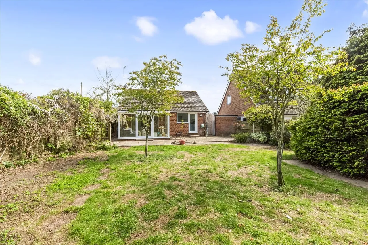 Adur Avenue, Worthing, photo 13