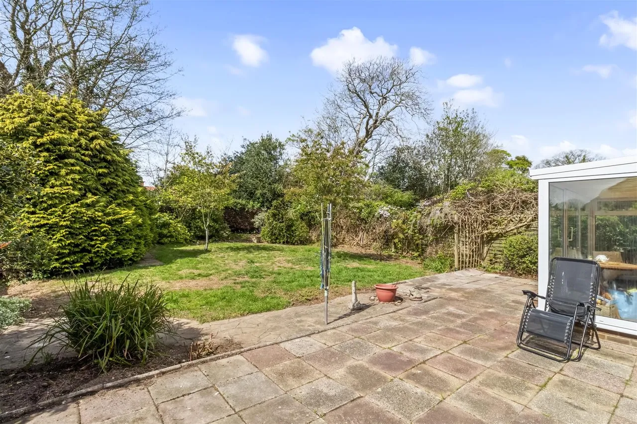 Adur Avenue, Worthing, photo 8