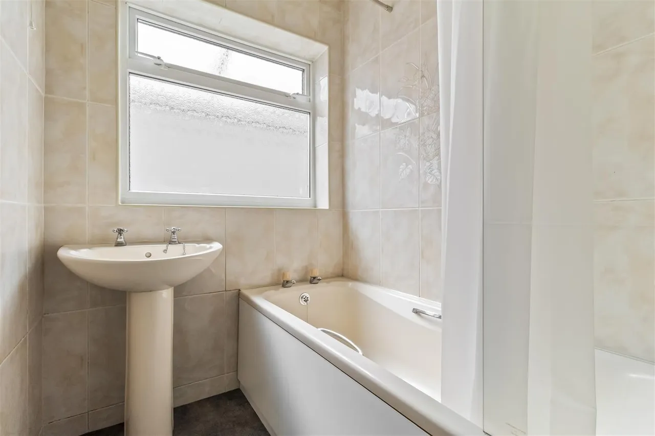 Adur Avenue, Worthing, photo 15