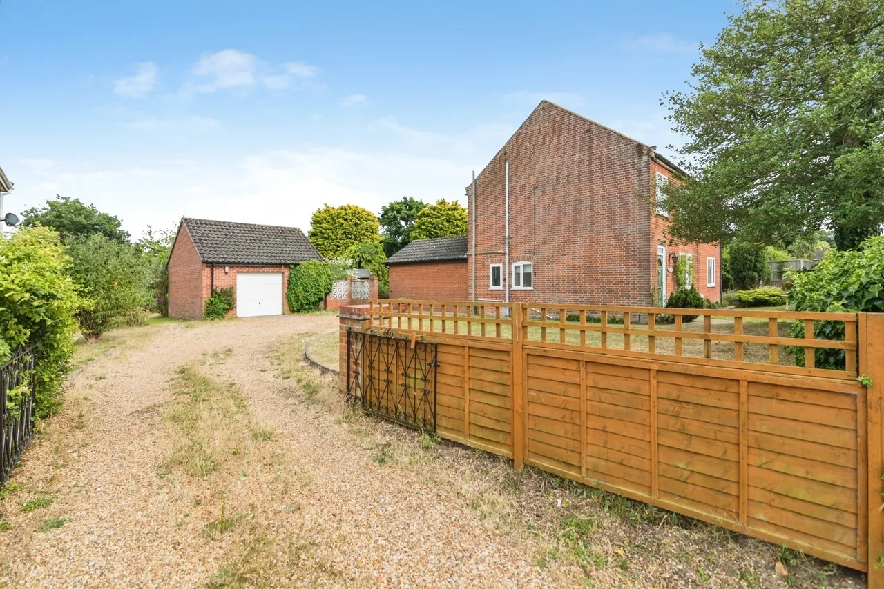 Rectory Lane, Worlingham, Beccles, Suffolk, NR34, photo 2