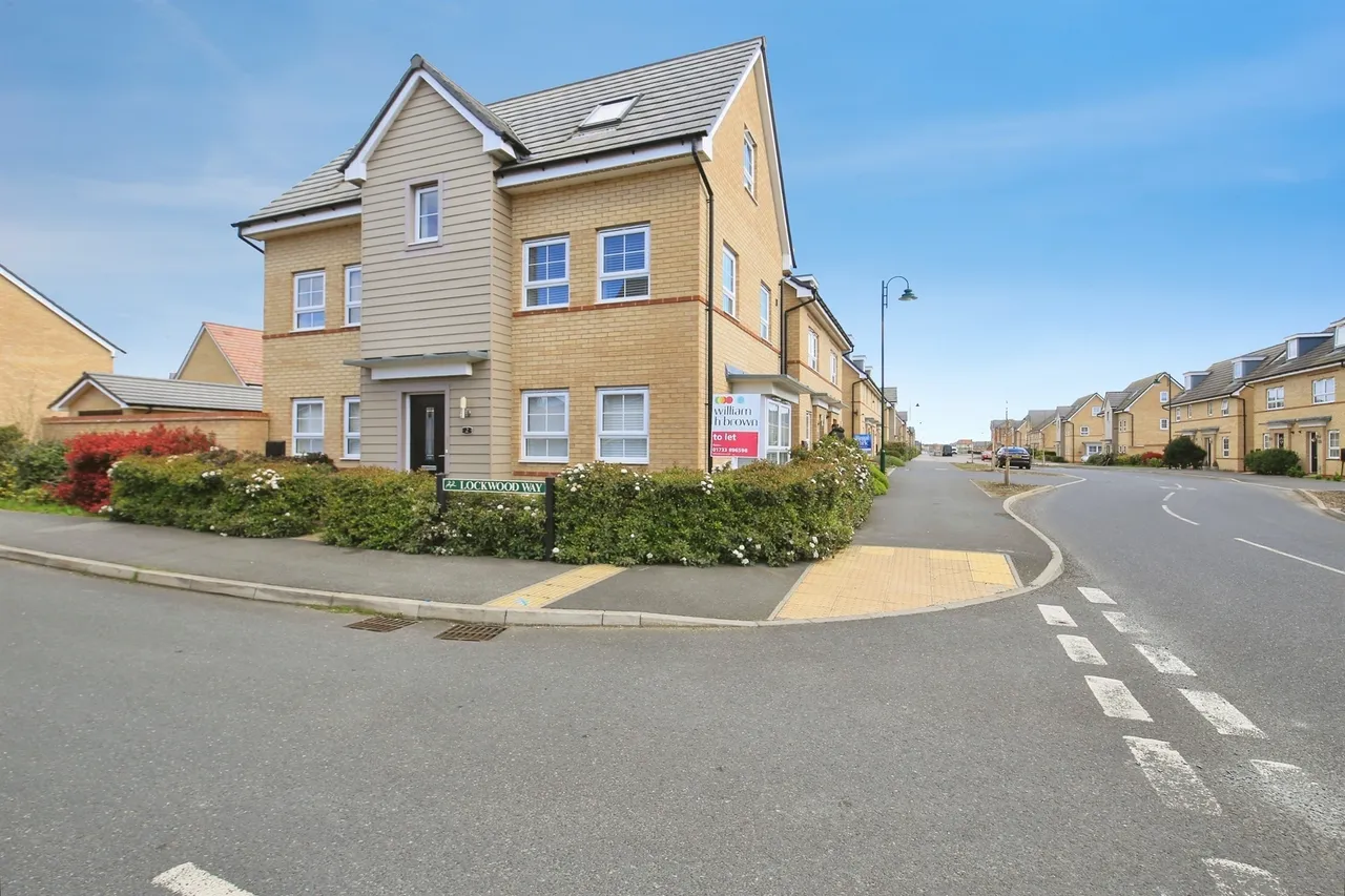 4 bed house for sale — Lockwood Way, Hampton Water, Peterborough