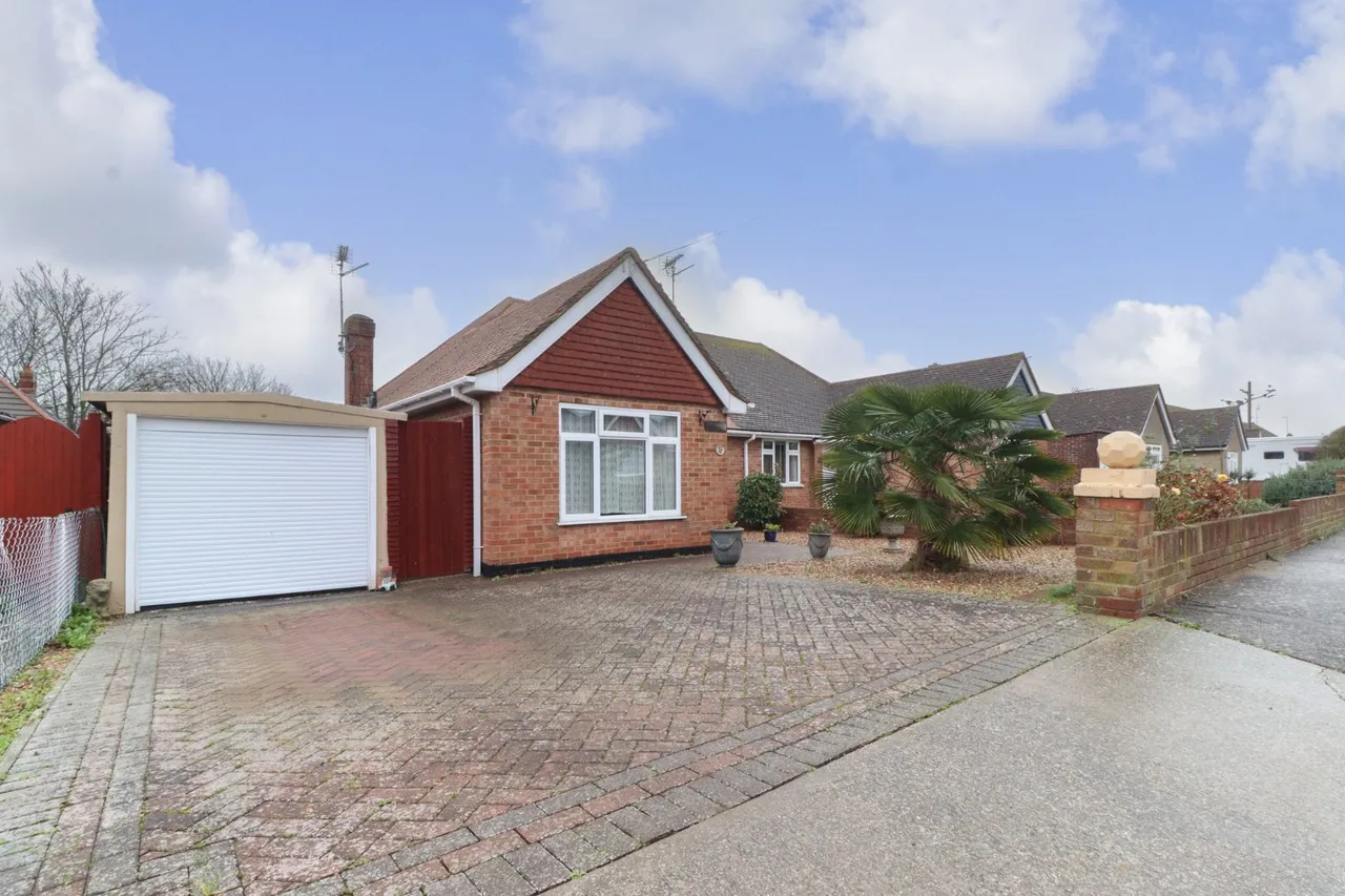 2 bed house for sale, Anne Close, Birchington, CT7