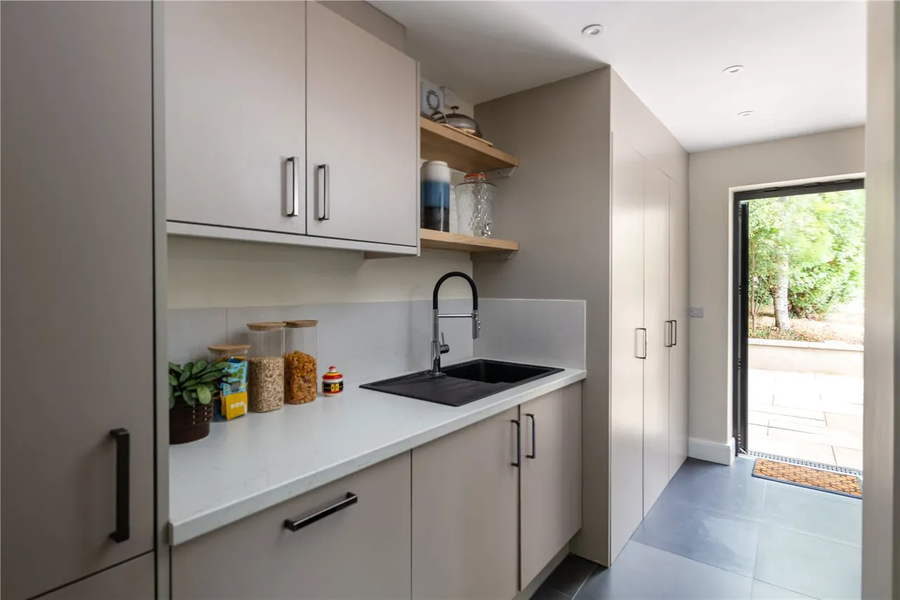 Batts Hill, Reigate, RH2, photo 6