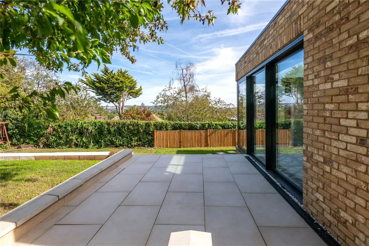 Batts Hill, Reigate, RH2, photo 14