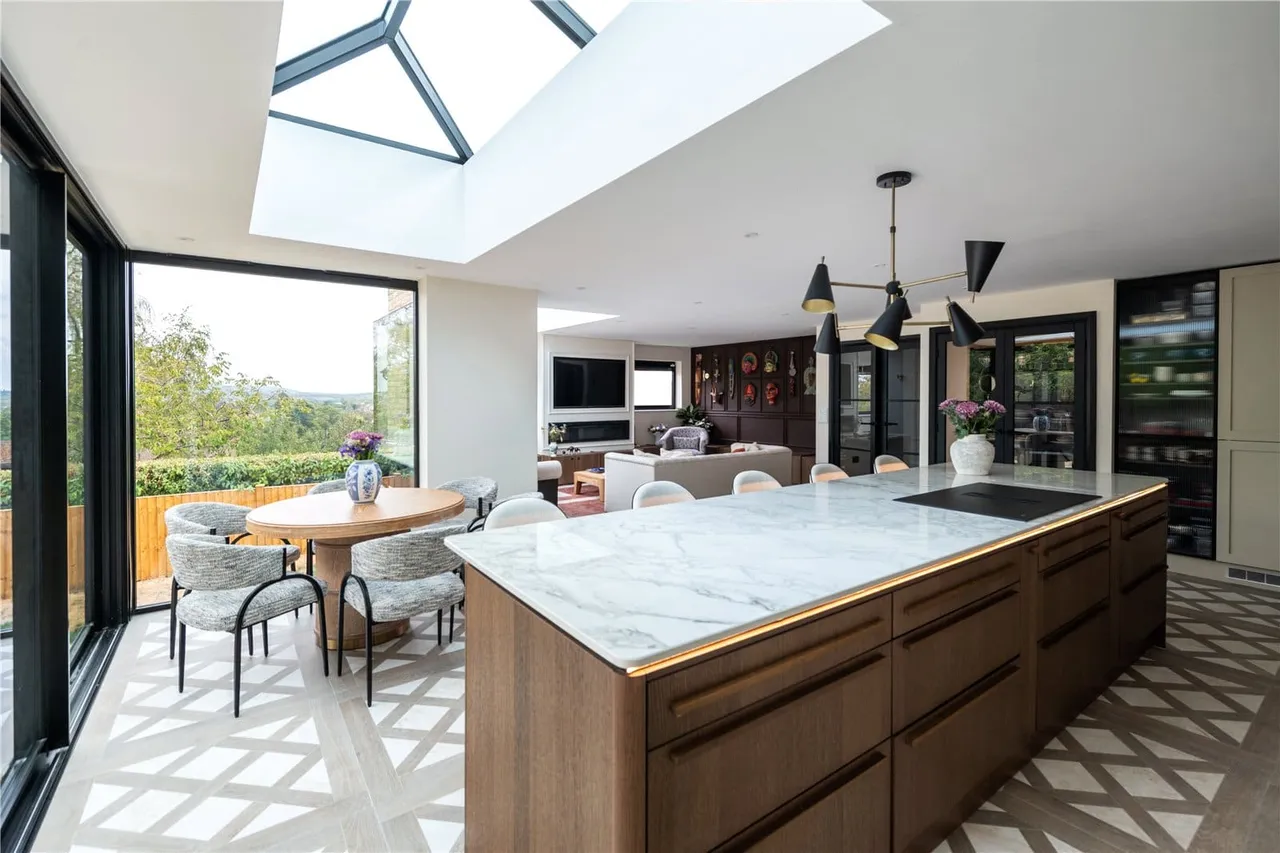 Batts Hill, Reigate, RH2, photo 2