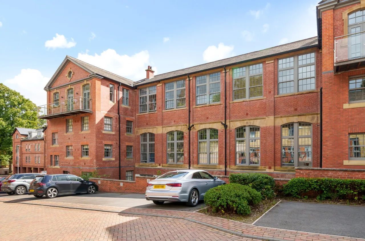 Victoria Gardens, Hyde Park, LS6, photo 10