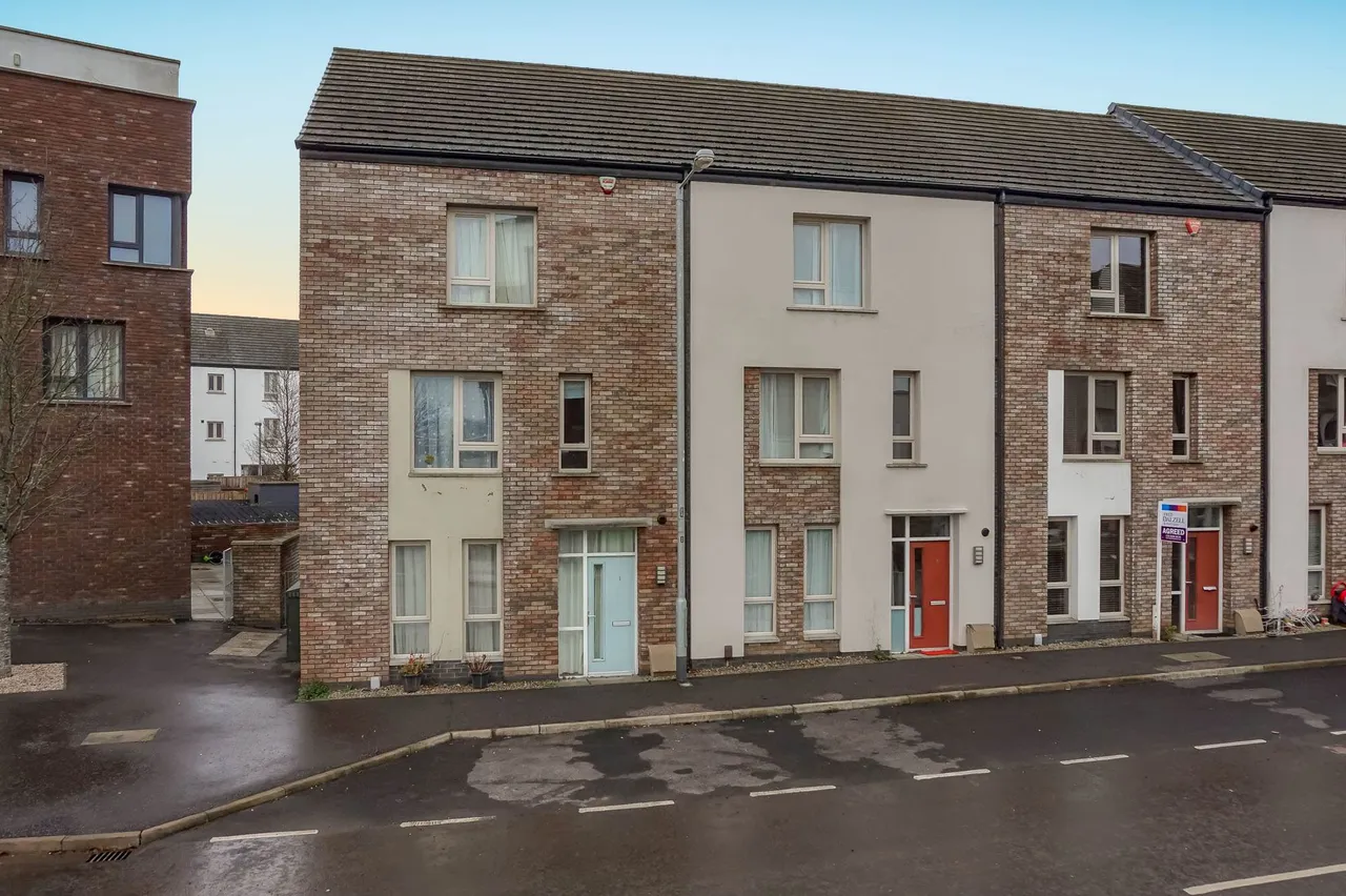 4 bed house for sale, Sycamore Mews, Lisburn, BT28