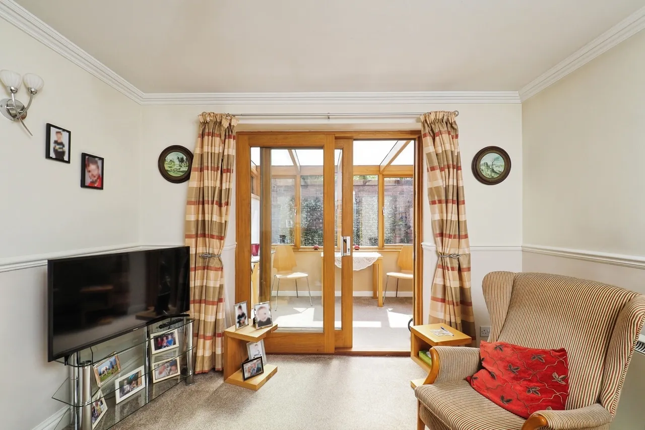 Black Swan Close, Woodthorpe, NG5, photo 5