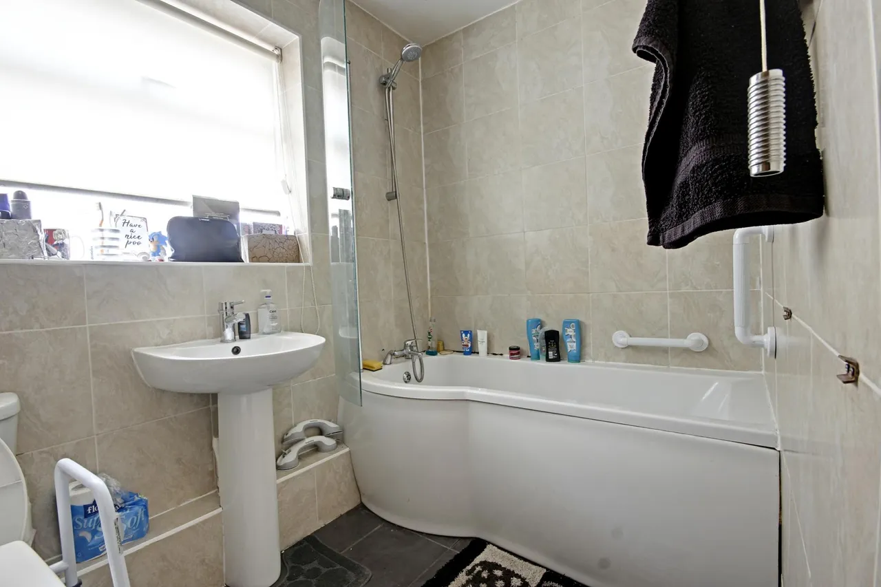 Olive Street, South Shields, NE33, photo 4