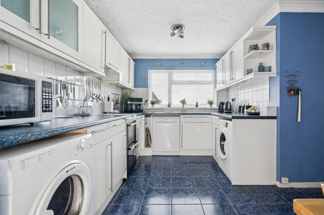 Cumbrian Way, High Wycombe, HP13, photo 4