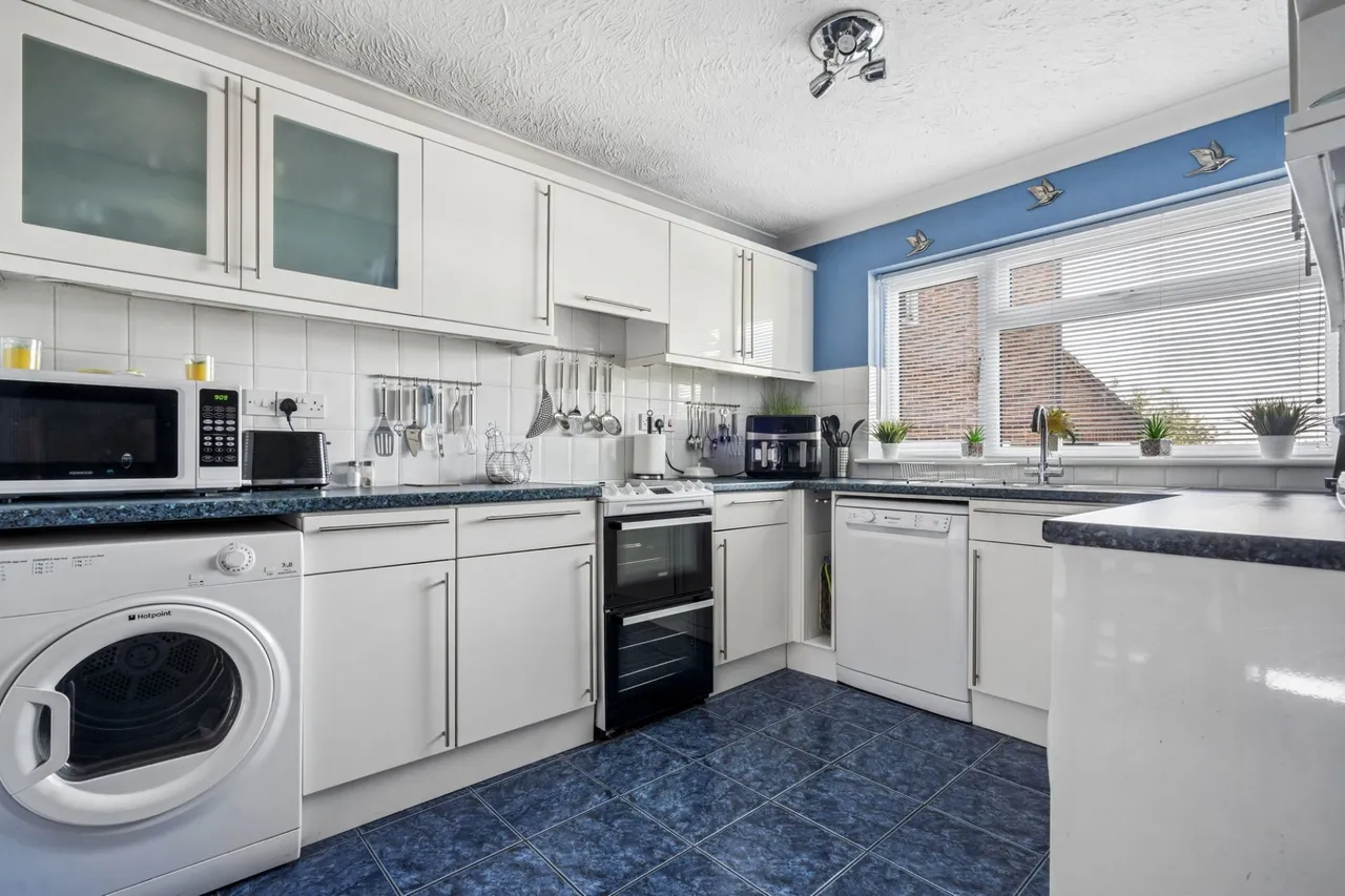 Cumbrian Way, High Wycombe, HP13, photo 5