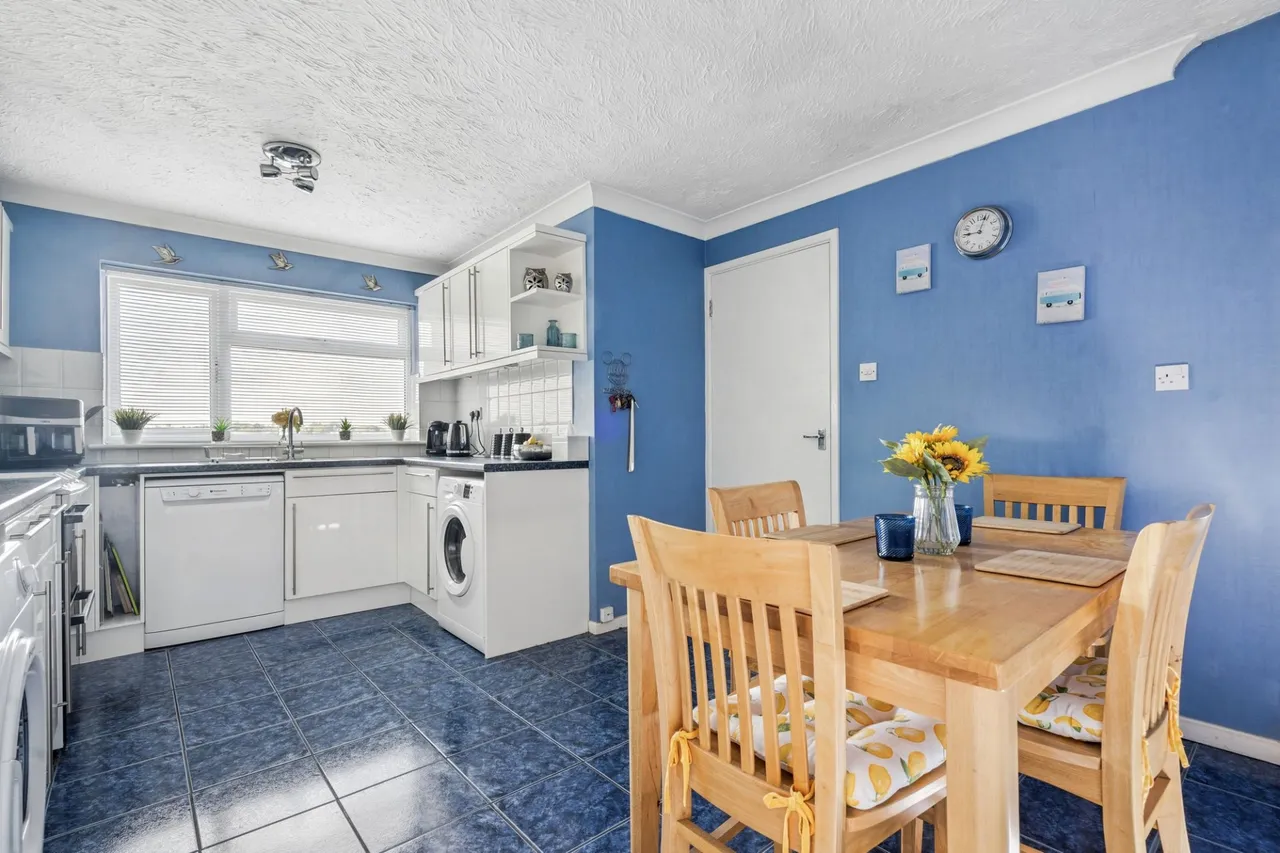 Cumbrian Way, High Wycombe, HP13, photo 3