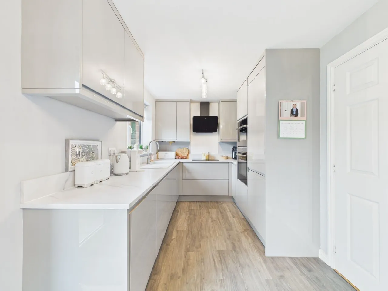 Lawefield Way, Wakefield, WF2, photo 3