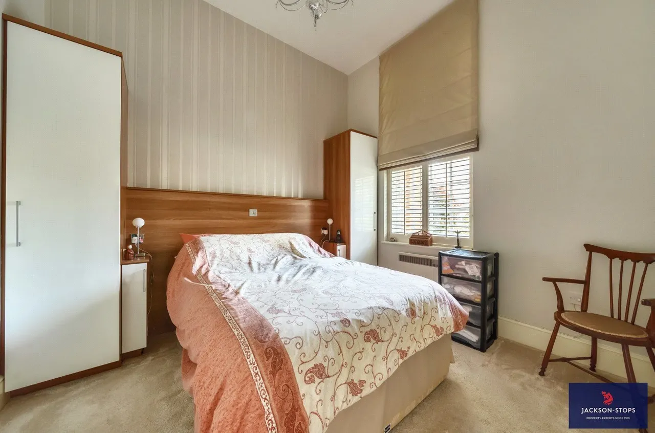 South Meadow Road, St Crispins, NN5, photo 8