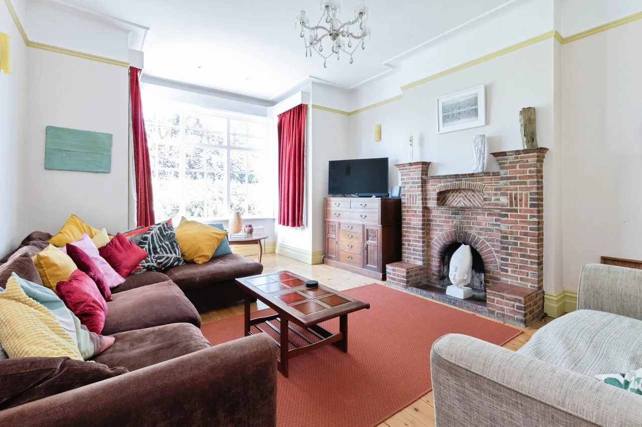 Hill View Road, Bournemouth, BH10, photo 2